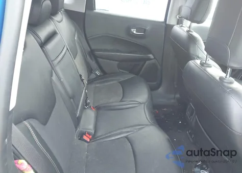 2019 Jeep Compass Latitude 4X4 из США, поврежденный, VIN 3C4NJDBB4KT792569